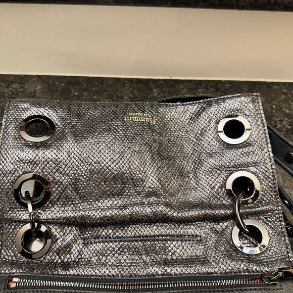Hammitt- Montana Reversible Crossbody- Large 🖤 - Picture 4 of 11